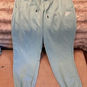 💠Nike Sportswear Essential Sweatpants